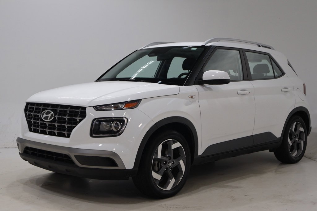 Used 2025 Hyundai Venue SEL SUV
