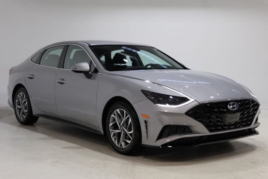 Used 2023 Hyundai Sonata SEL Sedan