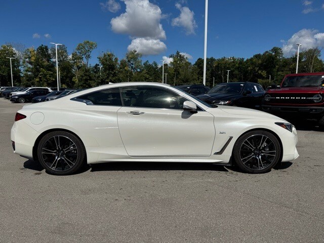 2018 Infiniti Q60 3.0t Sport photo 2
