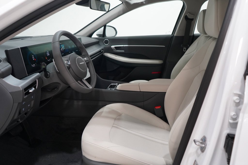 2026 Hyundai Sonata SEL - Photo 12