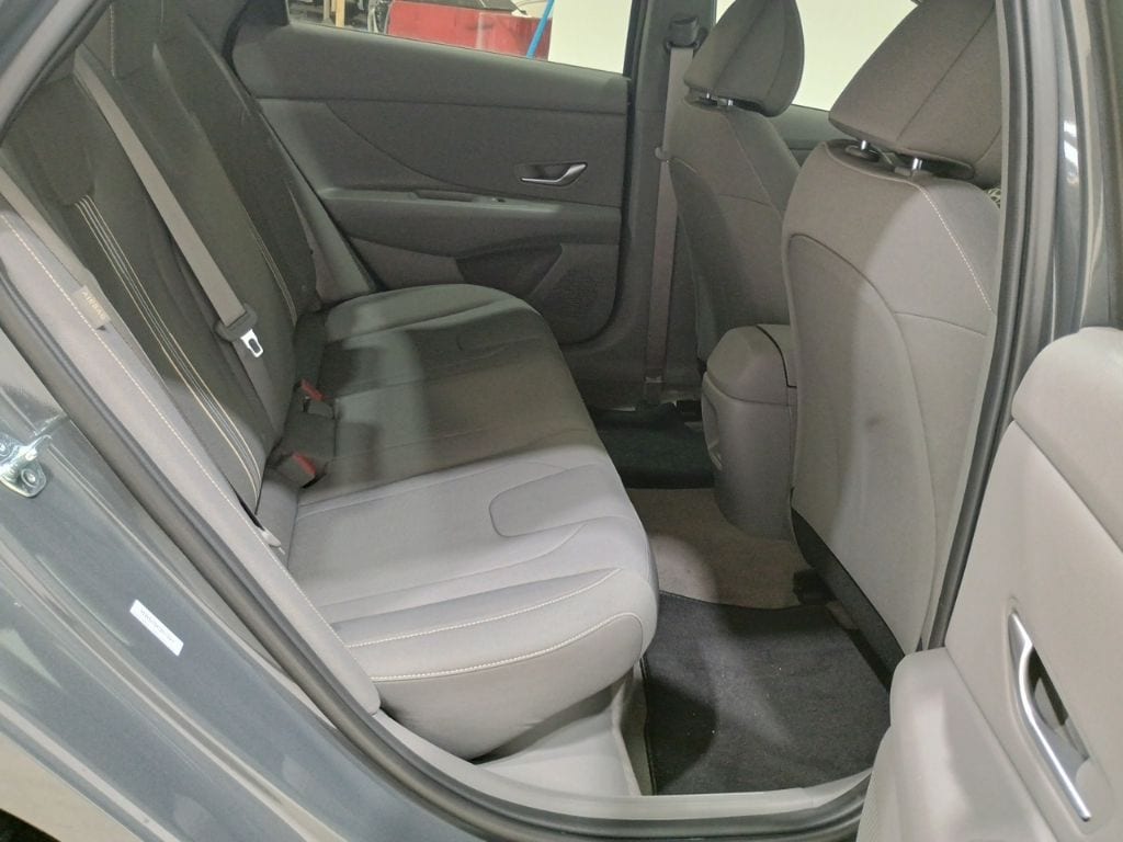 2025 Hyundai Elantra Blue - Photo 26