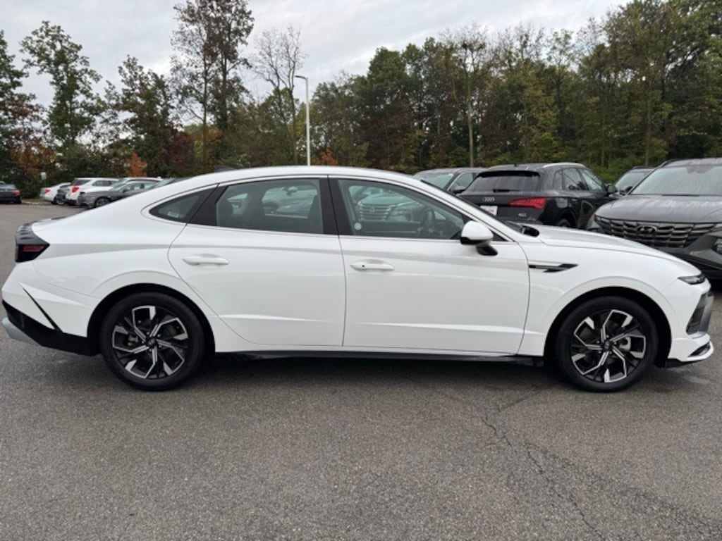 Used 2024 Hyundai Sonata SEL Sedan