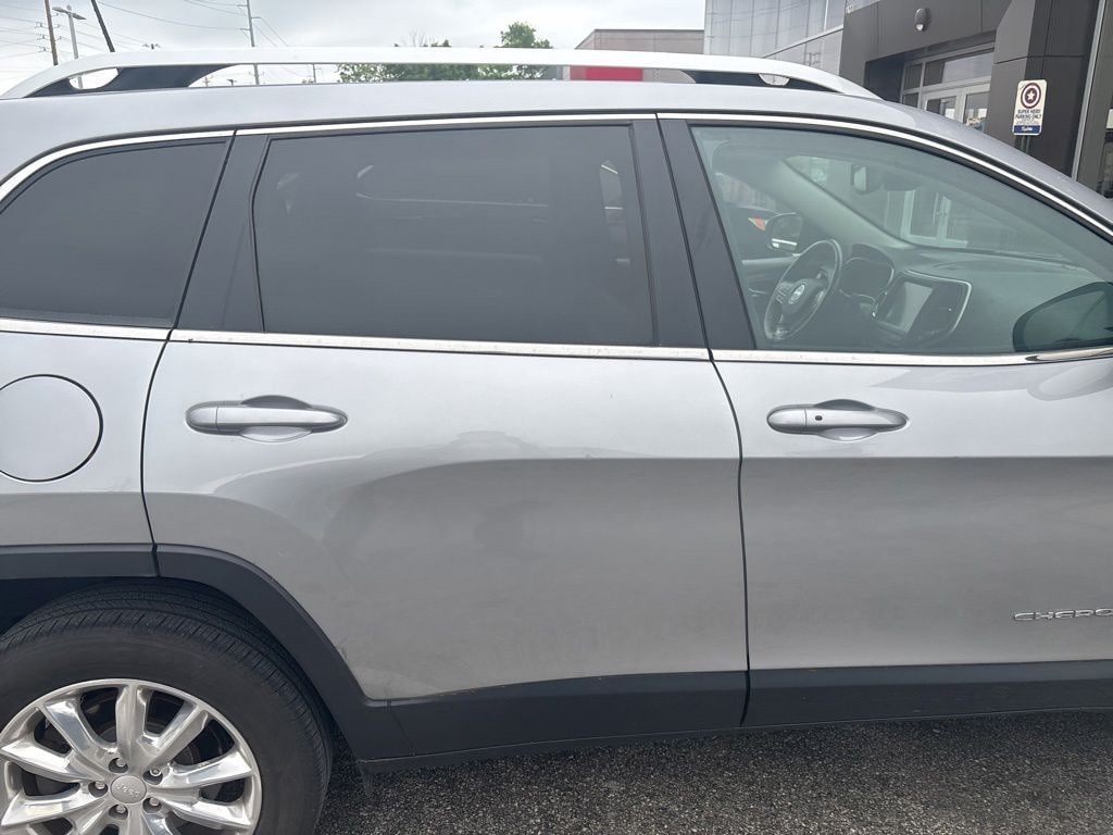 Used 2017 Jeep Cherokee Limited 4x4 SUV