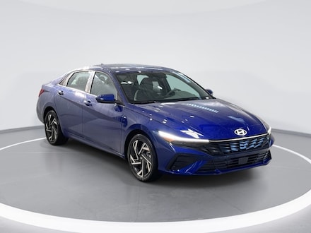2025 Hyundai Elantra SEL Convenience Sedan