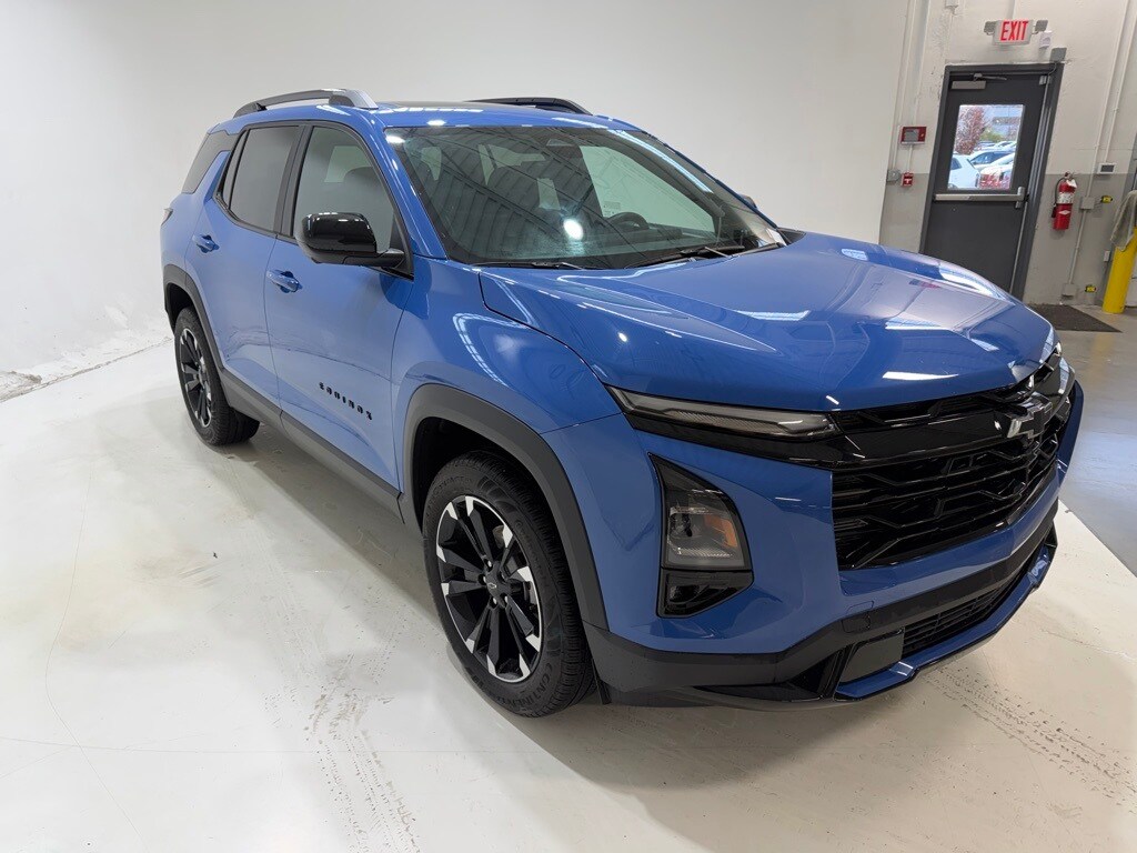 2025 Chevrolet Equinox RS photo 2