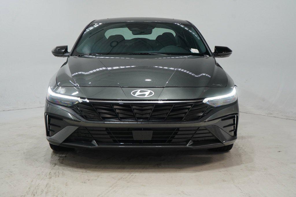 New 2026 Hyundai Elantra SEL Sport Sedan