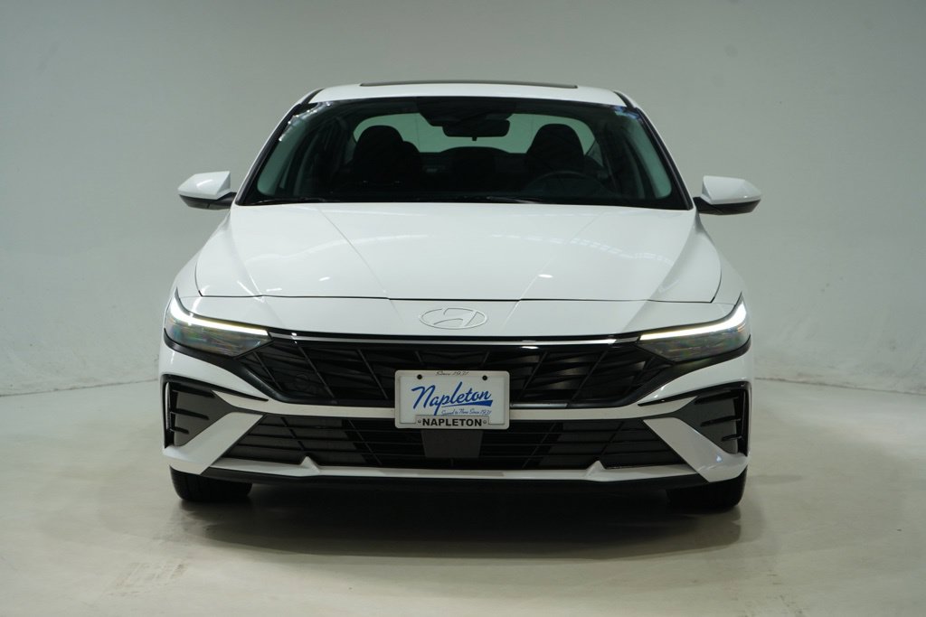 Used 2025 Hyundai Elantra SEL Convenience Sedan