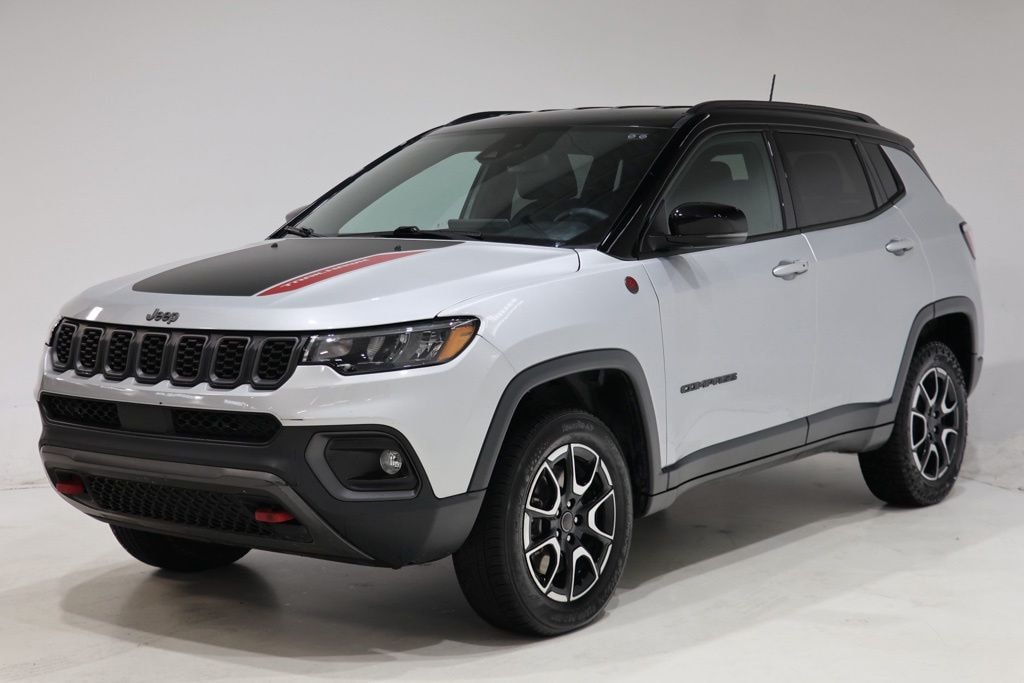 Used 2025 Jeep Compass Trailhawk SUV