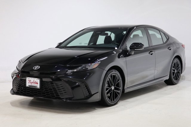 Used 2025 Toyota Camry SE Sedan