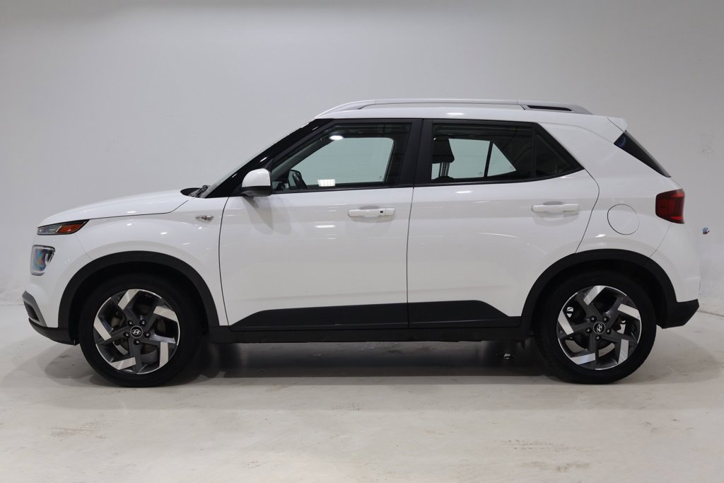 Used 2025 Hyundai Venue SEL SUV