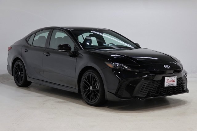 Used 2025 Toyota Camry SE Sedan