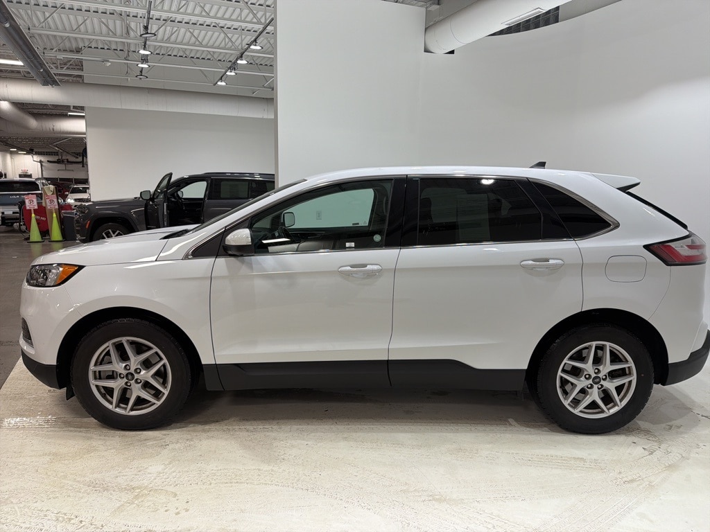 Used 2024 Ford Edge SUV