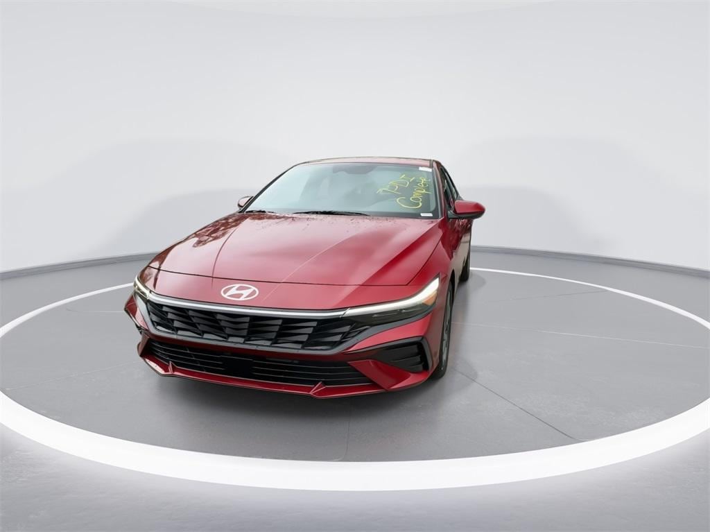 New 2025 Hyundai Elantra SEL Convenience Sedan