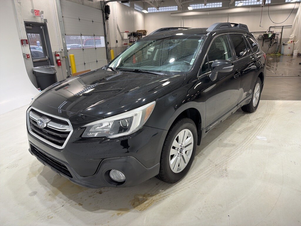 Used 2018 Subaru Outback 2.5i Premium with SUV