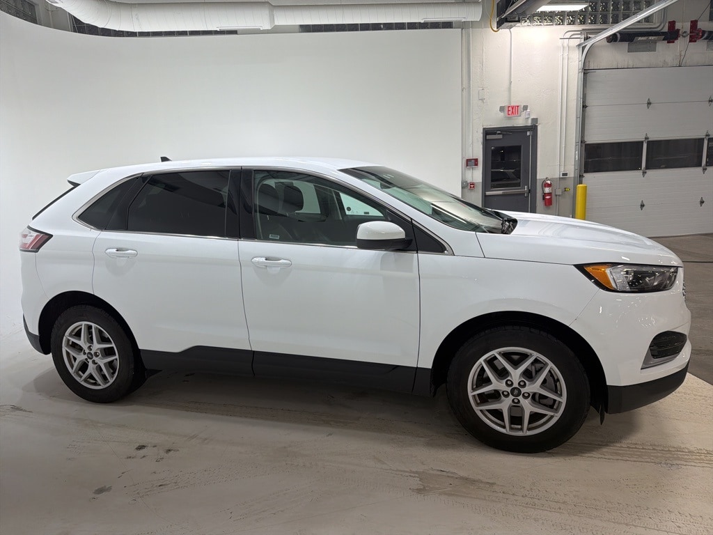 Used 2024 Ford Edge SUV