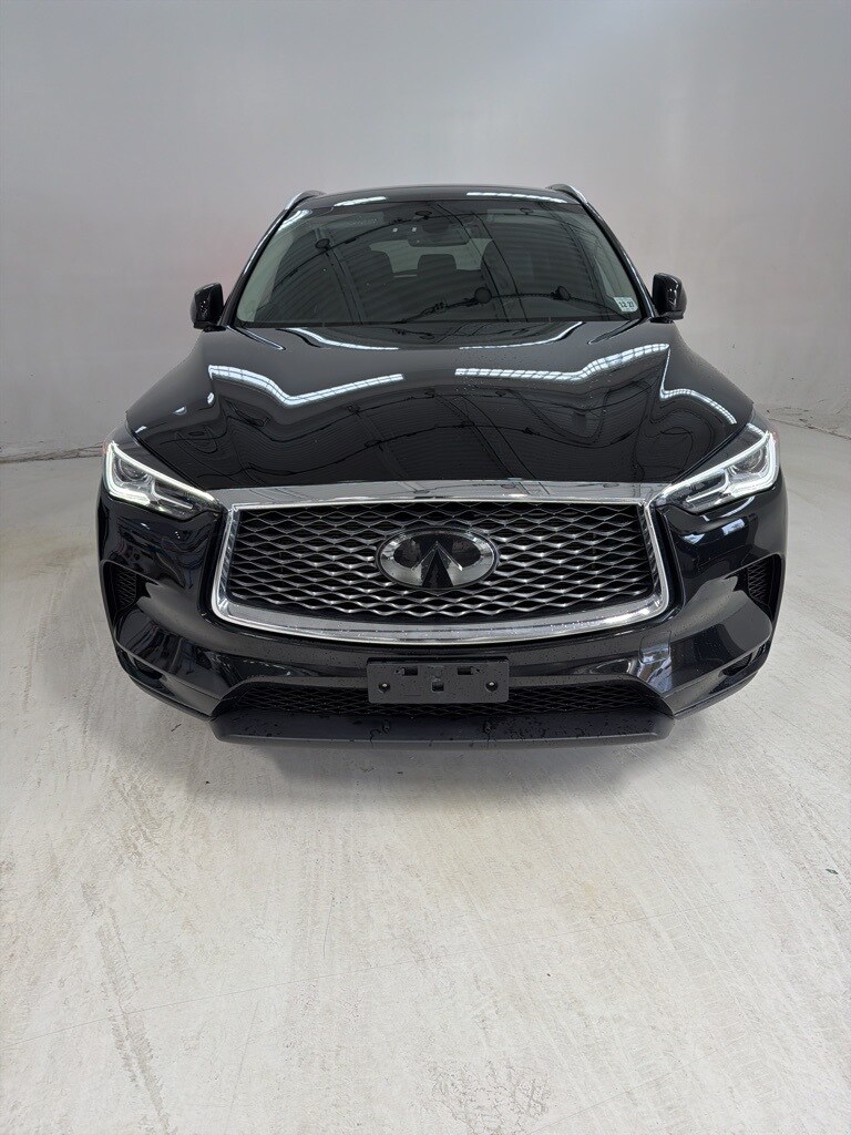 2023 Infiniti QX50 Base AWD photo 2