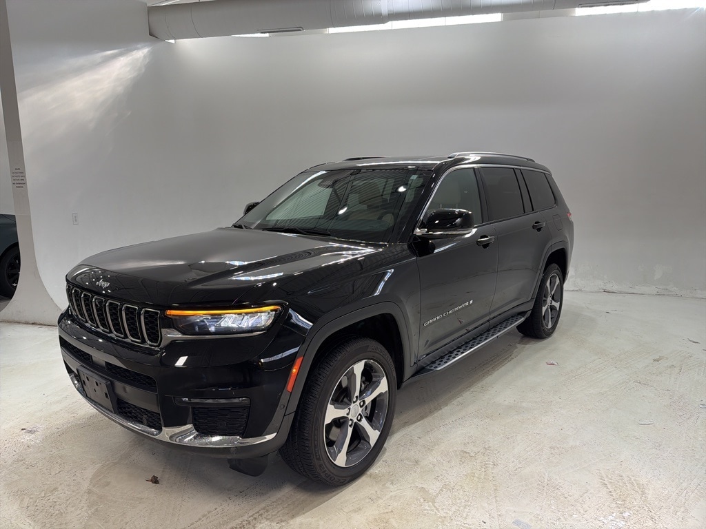 2023 Jeep Grand Cherokee L Limited's photo
