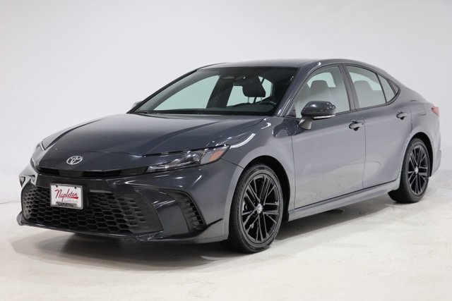 Used 2025 Toyota Camry SE Sedan