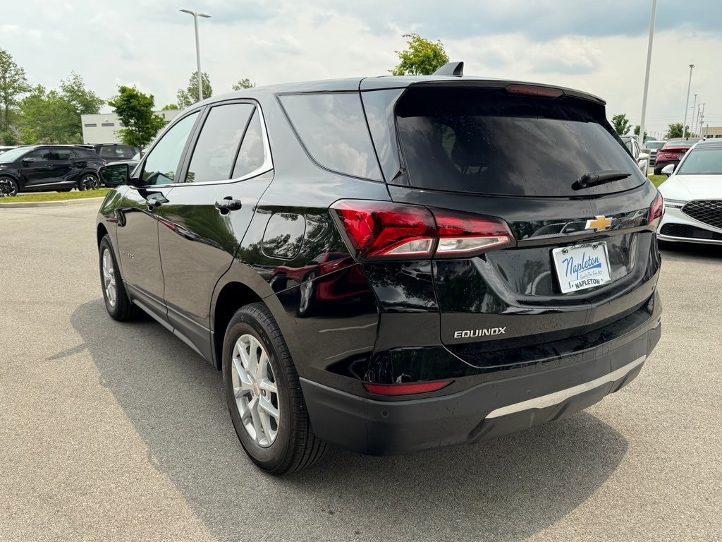 Used 2022 Chevrolet Equinox LT with VIN 3GNAXKEV5NL195465 for sale in Indianapolis, IN