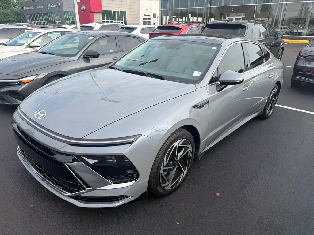 Used 2024 Hyundai Sonata SEL Sedan