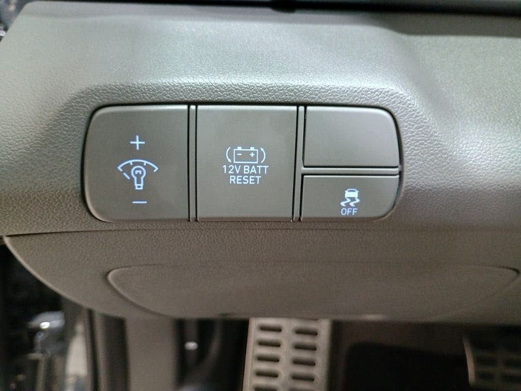 2025 Hyundai Elantra Blue - Photo 15