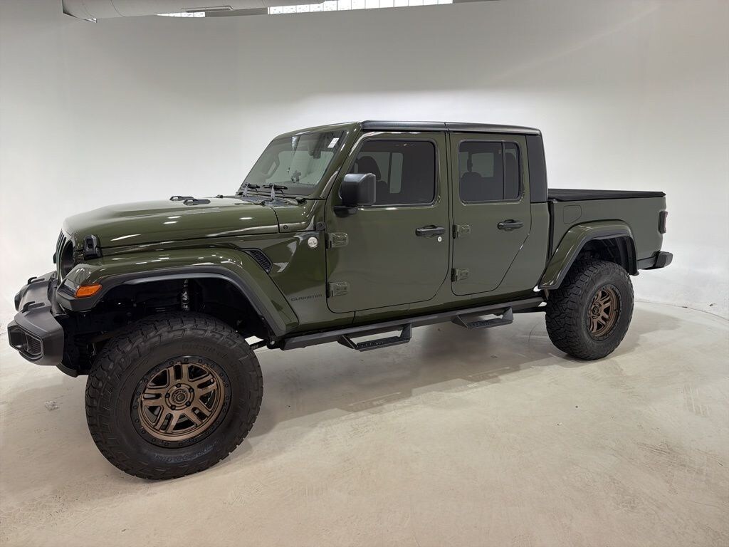 Used 2022 Jeep Gladiator Overland Truck Crew Cab