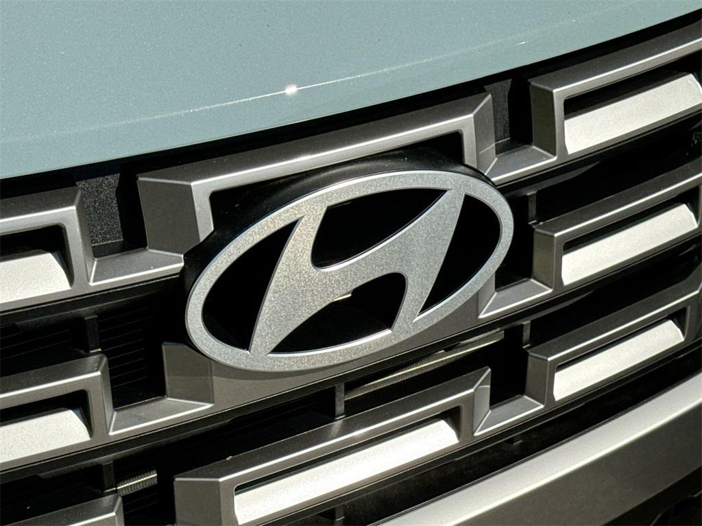 2025 Hyundai Santa Cruz SEL photo 2