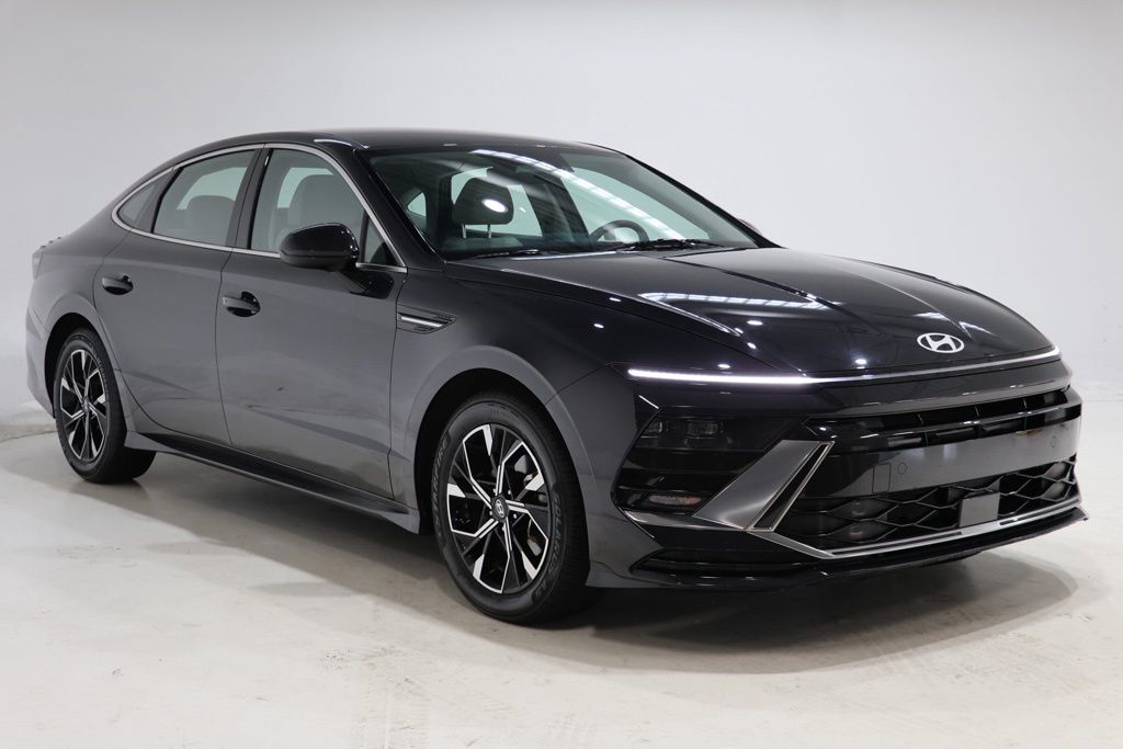2025 Hyundai Sonata SEL Sedan
