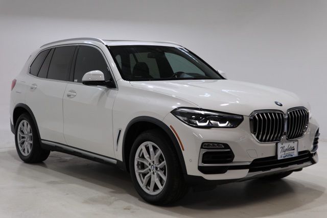 2020 BMW X5 sDrive40i's photo