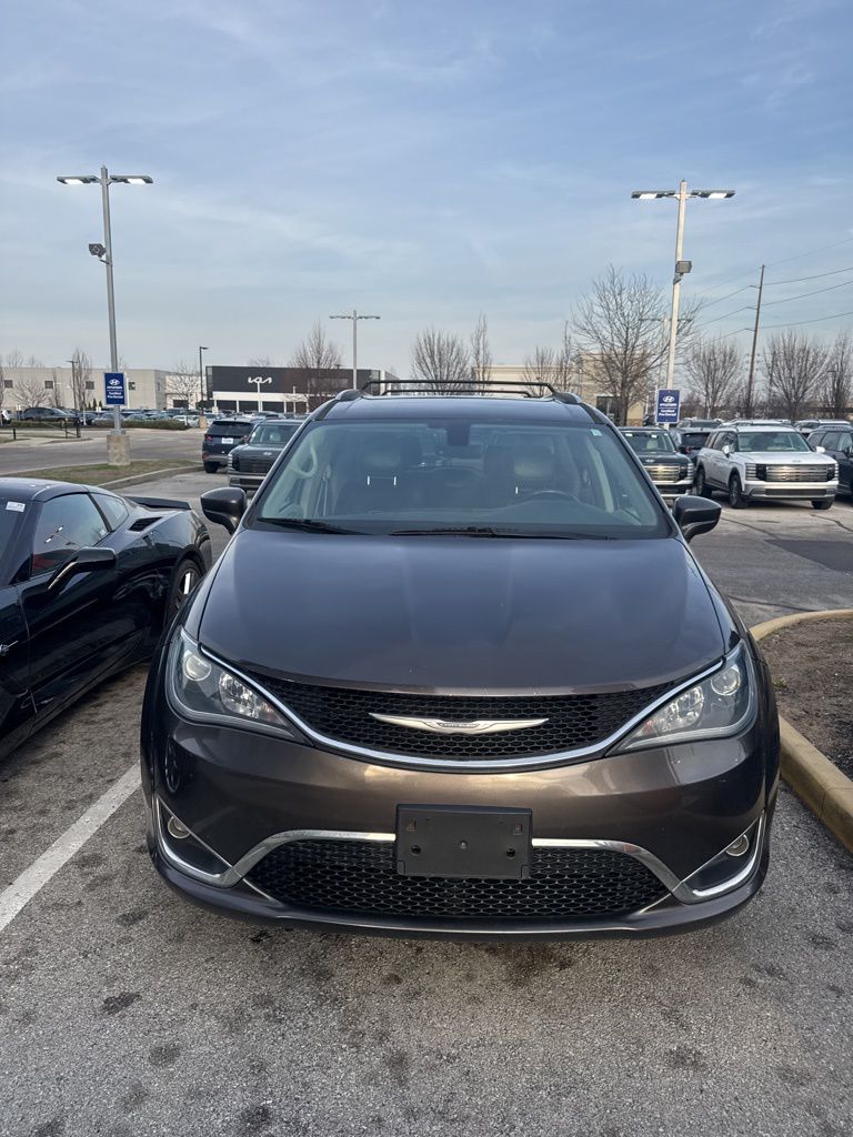 2017 Chrysler Pacifica Touring-L Plus