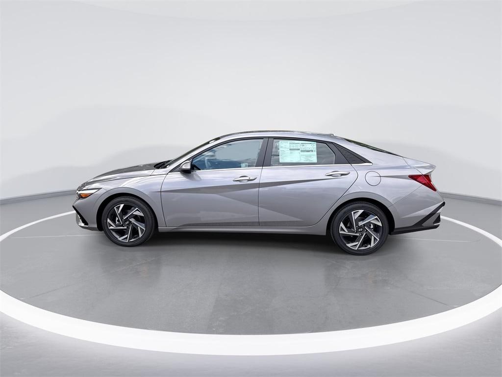 New 2025 Hyundai Elantra SEL Convenience Sedan