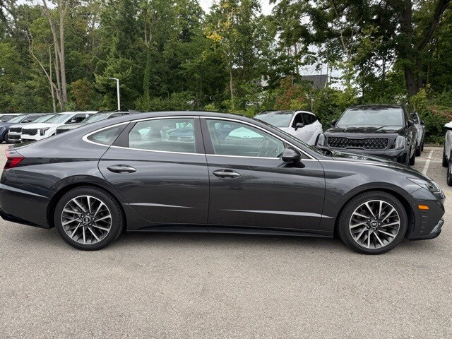2021 Hyundai Sonata Limited photo 2