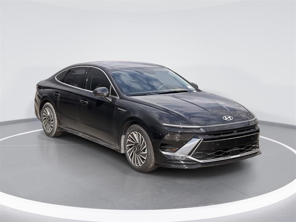 2025 Hyundai Sonata Hybrid Limited's photo