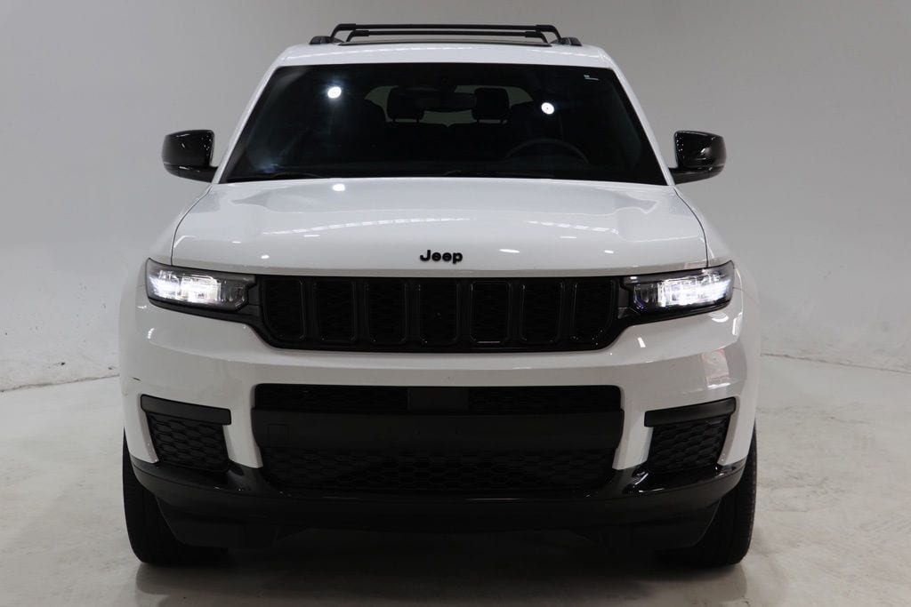 Used 2023 Jeep Grand Cherokee L Laredo SUV