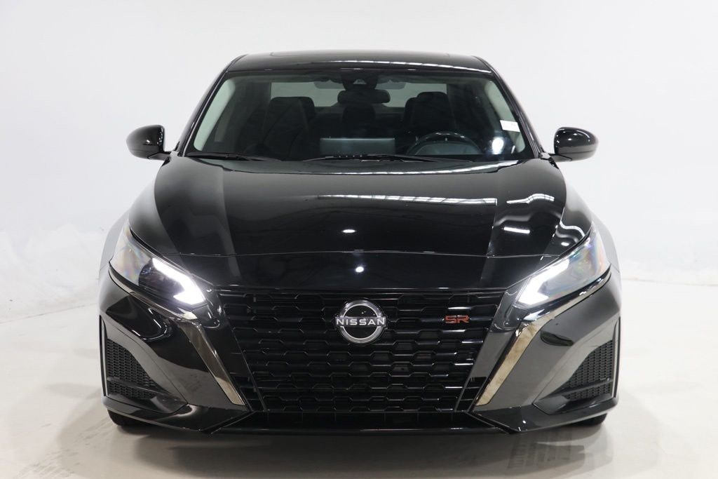 Used 2023 Nissan Altima 2.5 SR Sedan
