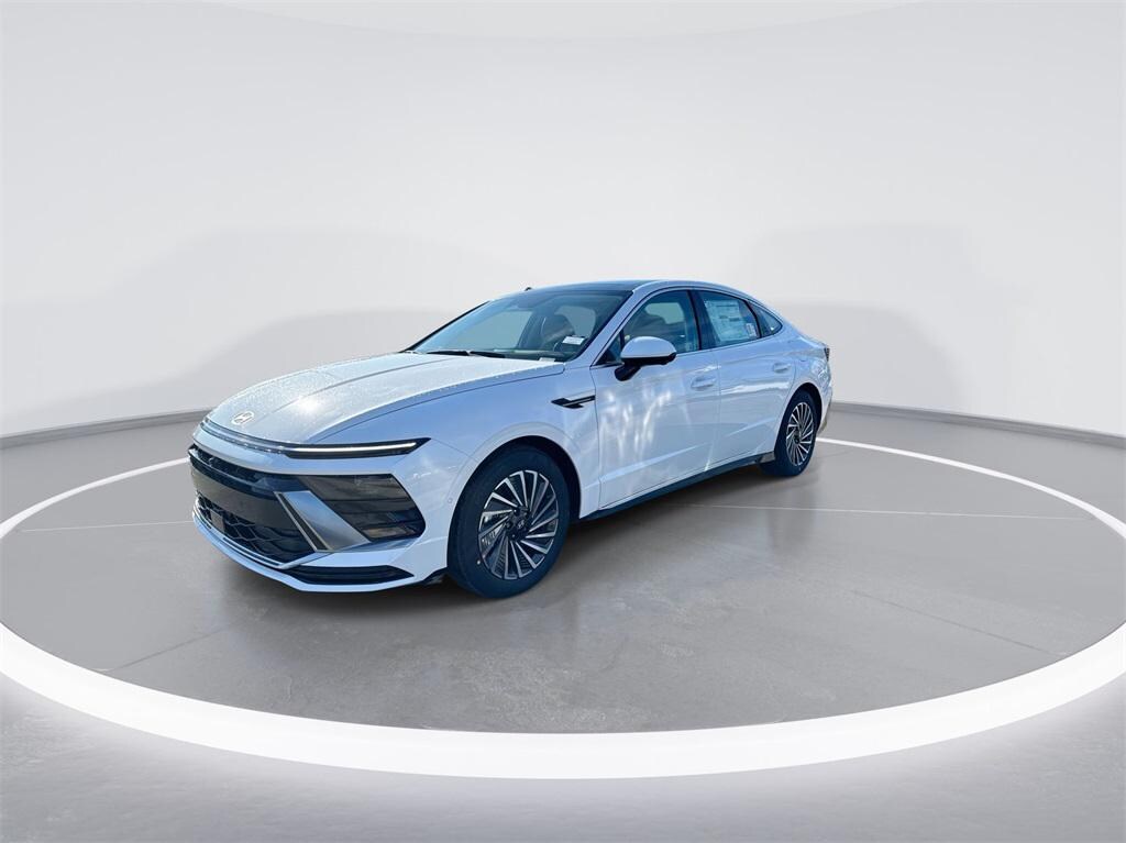 New 2025 Hyundai Sonata Hybrid Limited Sedan