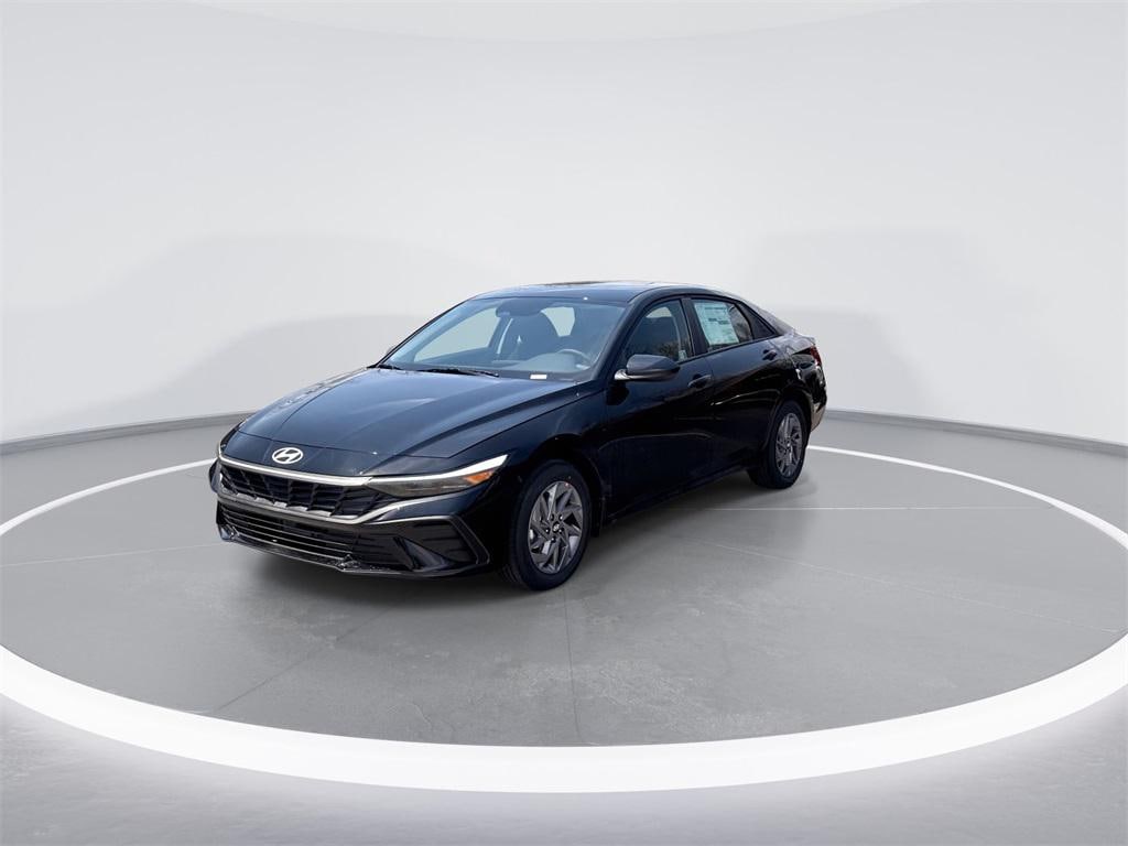 New 2025 Hyundai Elantra Hybrid Blue Sedan