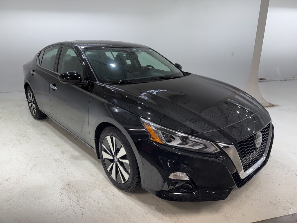 2020 Nissan Altima 2.5 SV photo 2