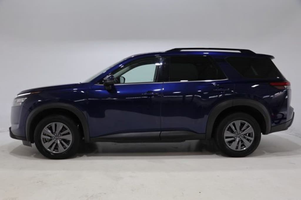 Used 2025 Nissan Pathfinder SV SUV