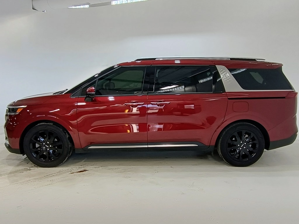 Used 2024 Kia Carnival SX MPV