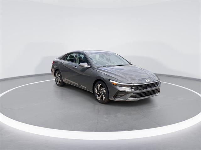 2025 Hyundai Elantra SEL Convenience photo 2