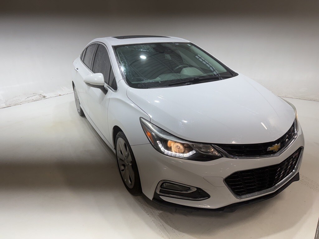 2016 Chevrolet Cruze Premier photo 2