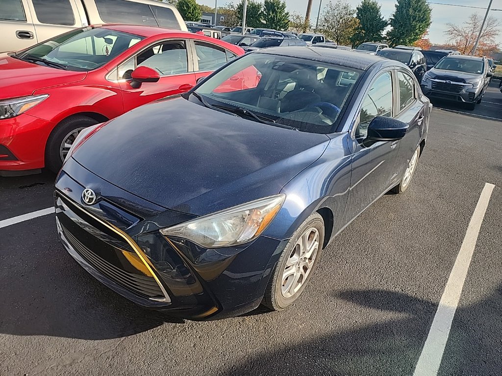  Toyota Yaris iA