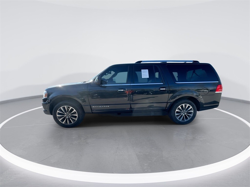 2015 Lincoln Navigator L photo 4