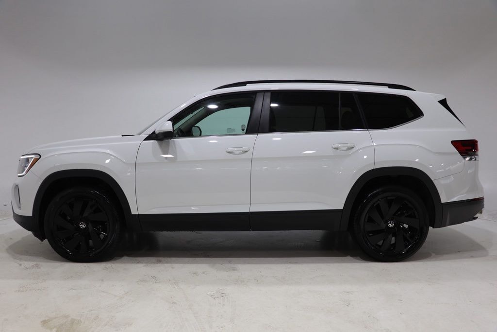 Used 2025 Volkswagen Atlas 2.0T SE w/Technology SUV