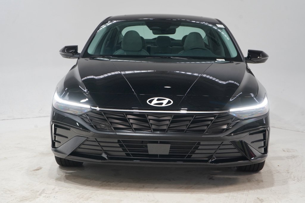New 2026 Hyundai Elantra Limited Sedan