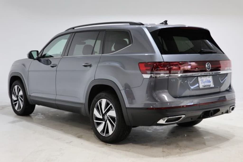 Used 2025 Volkswagen Atlas 2.0T SE w/Technology SUV