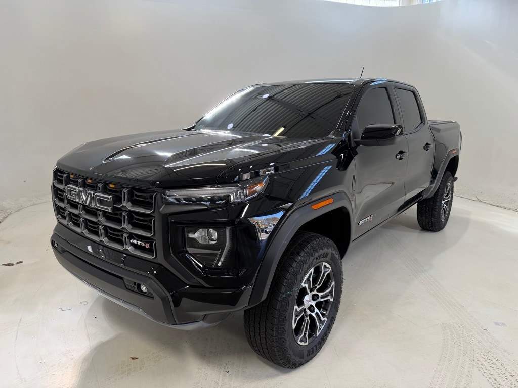 2024 GMC Canyon AT4's photo