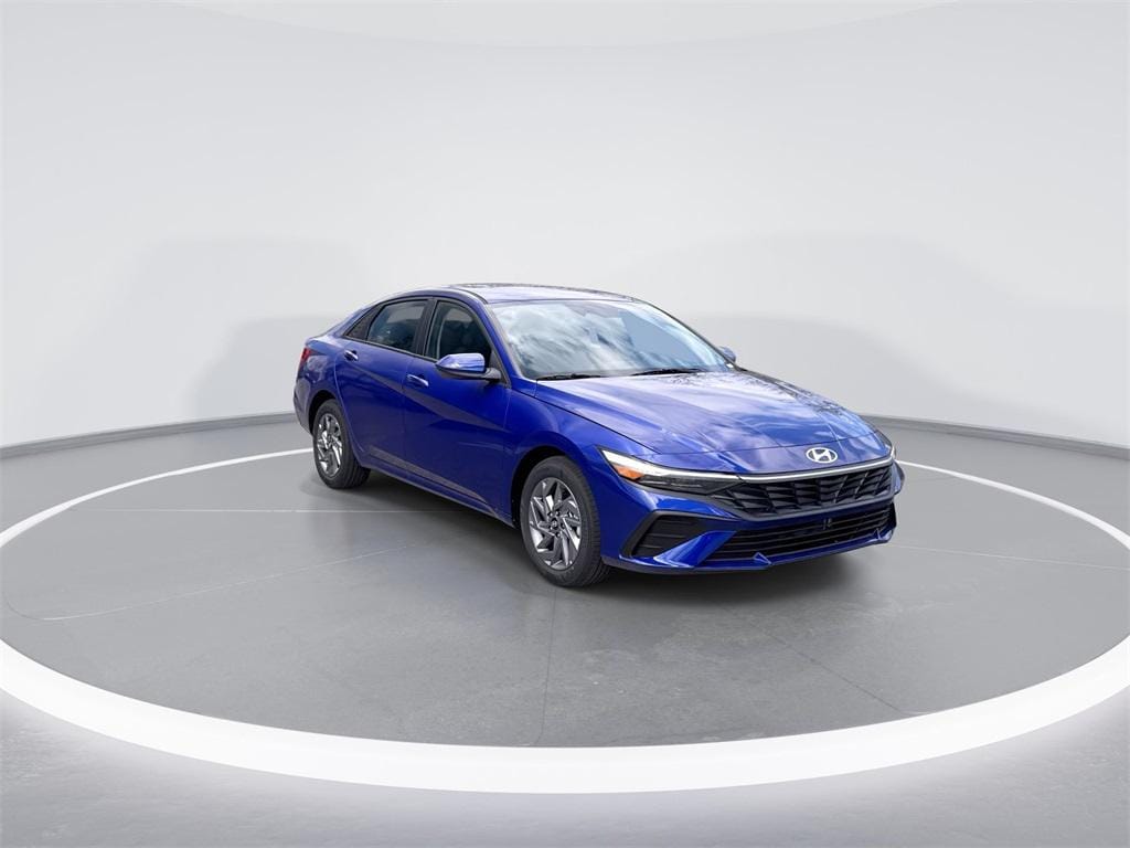 New 2025 Hyundai Elantra Hybrid Blue Sedan