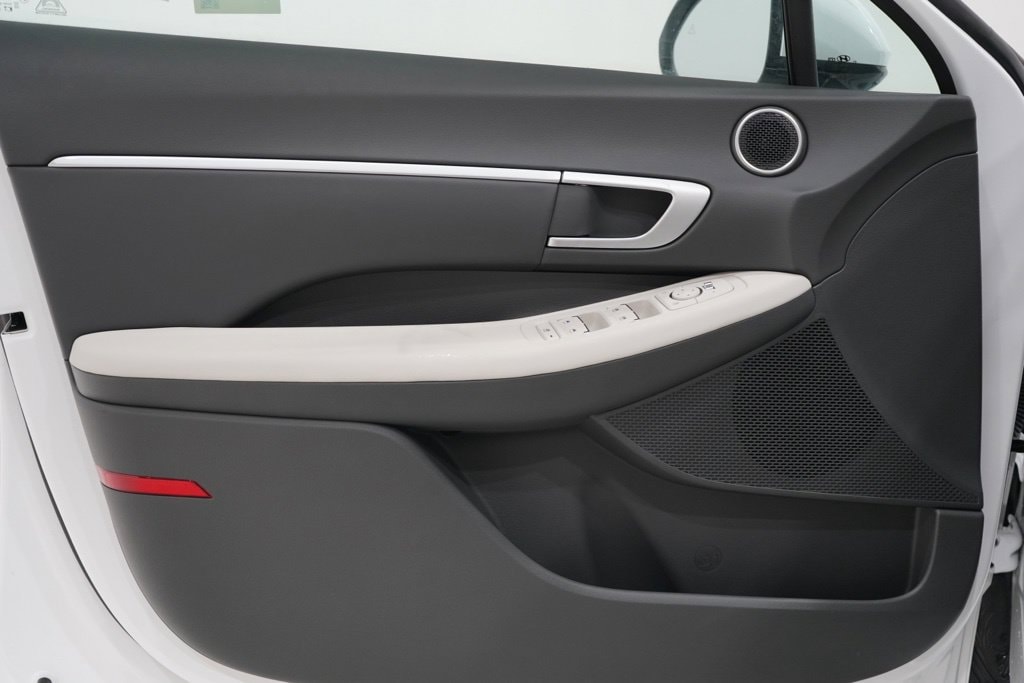 2026 Hyundai Sonata SEL - Photo 19
